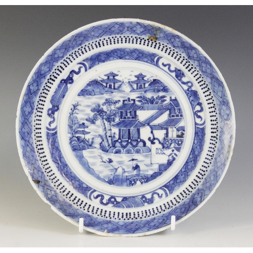 308 - A collection of 18th century Chinese porcelain blue and white plates, to include a tobacco leaf exam... 