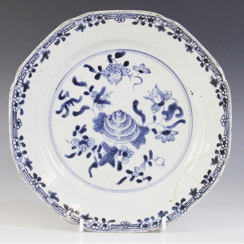 308 - A collection of 18th century Chinese porcelain blue and white plates, to include a tobacco leaf exam... 