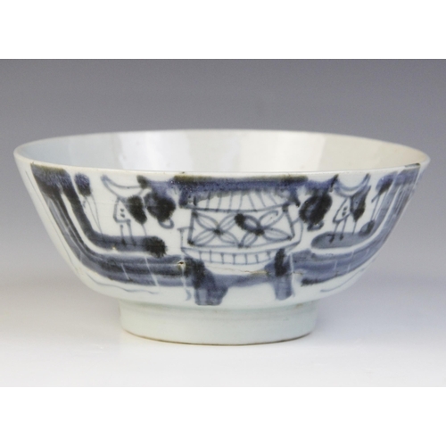 310 - A collection of Chinese porcelain blue and white shipwreck cargo wares, Ming Dynasty and later, to i... 