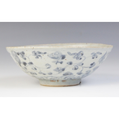 310 - A collection of Chinese porcelain blue and white shipwreck cargo wares, Ming Dynasty and later, to i... 