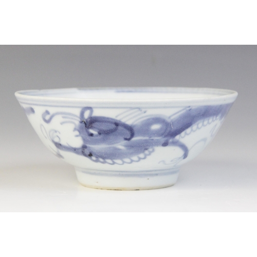 310 - A collection of Chinese porcelain blue and white shipwreck cargo wares, Ming Dynasty and later, to i... 