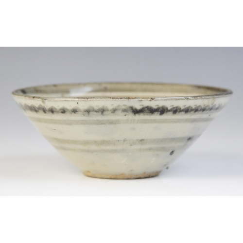 311 - A selection of Chinese shipwreck porcelain cargo wares, Ming dynasty and later, to include an Islami... 