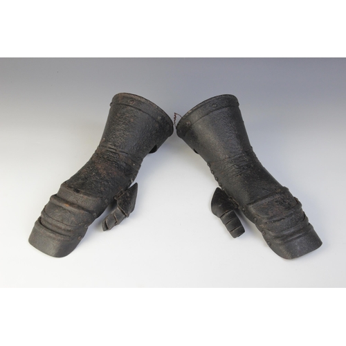 59 - A pair of German Mitten Gauntlets in late 16th century style, probably 19th century, of well-constru... 