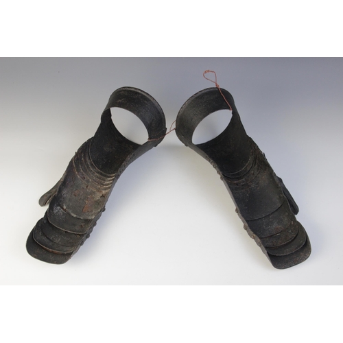 59 - A pair of German Mitten Gauntlets in late 16th century style, probably 19th century, of well-constru... 