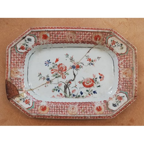 318 - A selection of Chinese porcelain, predominantly 18th century to include a canted rectangular rouge d... 