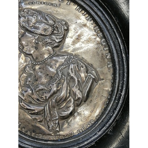 30 - A pair of silver coloured William & Mary commemorative plaques, 18th Century, depicting repoussé pro... 