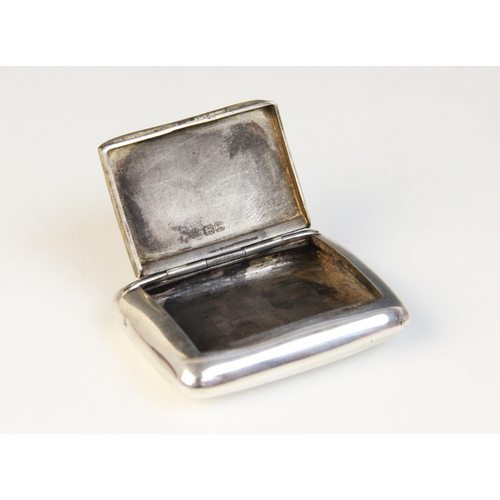 103 - A George V silver snuff box, Clark & Sewell, Chester 1923, of plain polished rounded rectangular for... 