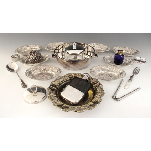 119 - A selection of tableware and accessories, to include six silver plated bon-bon dishes, each of oval ... 