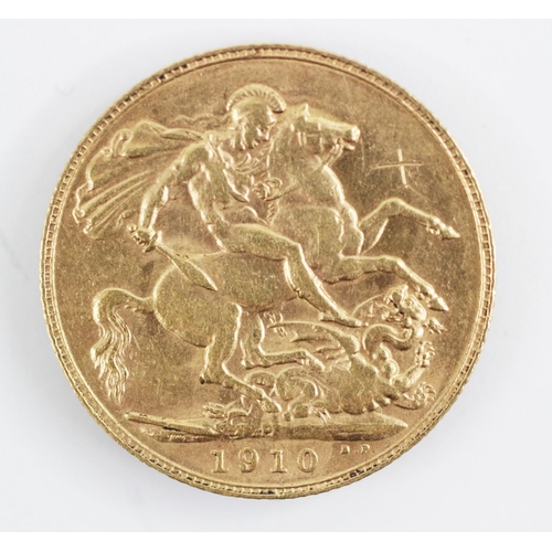 128 - An Edwardian sovereign, dated 1910, weight 7.9gms