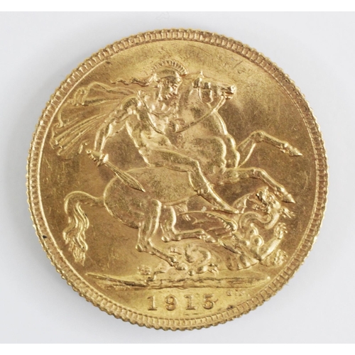 129 - A George V sovereign, dated 1915, 7.9gms