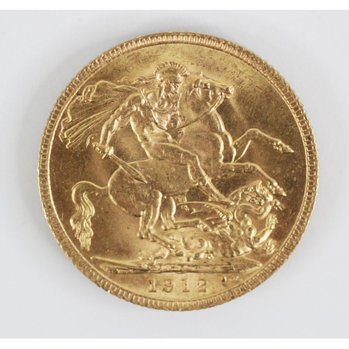 132 - A George V sovereign, dated 1912, weight 7.9gms