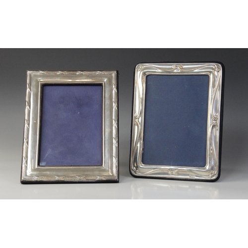 20 - A silver mounted photograph frame, Mere Designs, Edinburgh 1998, of rectangular form with reeded bor... 