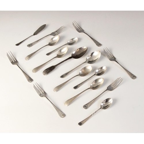 39 - A set of six George V silver cake forks, Cooper Brothers & Sons Ltd, Sheffield 1933, each 13.2cm lon... 