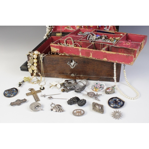 112 - A selection of Victorian and later costume jewellery and watches, to include a ladies vintage 9ct go... 