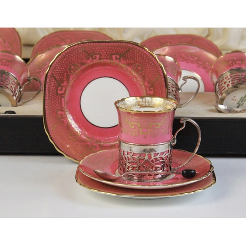 42 - A George V Cauldon coffee service, six-place setting, comprising coffee cans, 6.5cm high, saucers 12... 
