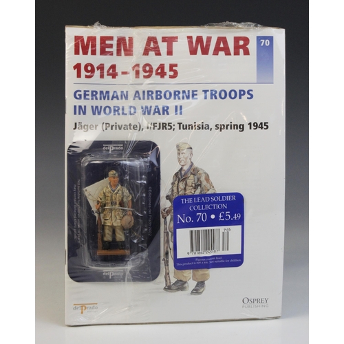 656 - Osprey Publishing 'MEN AT WAR SERIES' series, issues 1 to 100, most in original cellophane, each wit... 