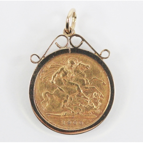 71 - A late Victorian half sovereign, dated 1900, set to a 9ct gold pendant mount, weight 5.3gms