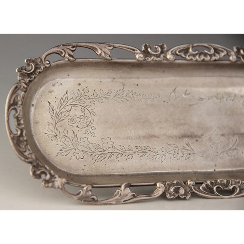 6 - An Edwardian silver pin tray, Levi & Salaman, Birmingham 1906, the lozenge form tray with pierced fo... 