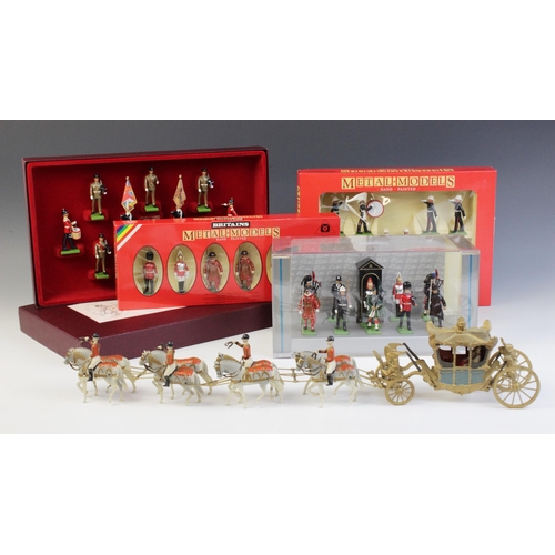 654 - A limited edition W. Britain 'The 22nd Cheshire Regiment' die-cast soldiers box set, numbered '5826'... 