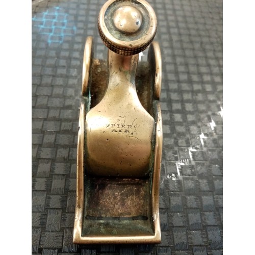 634 - A Spiers number 10 gunmetal chariot plane, circa 1840, the brass body with knurled adjustment screw ... 