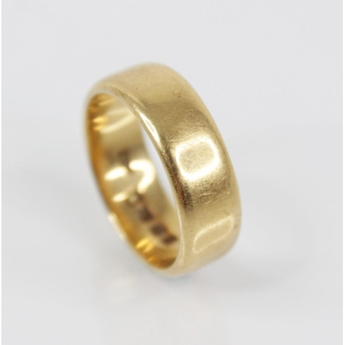 153 - A George V 18ct gold wedding band, marks for 'HG&S', Birmingham 1919, ring size R, weight 10.6gms, b... 