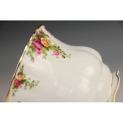 414 - A Royal Albert Old Country Roses part service, to include; six dinner plates, six salad plates, six ... 