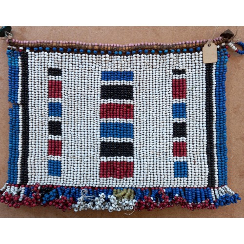 474 - A collection of South African Zulu and Xhosa beadwork pieces (5)