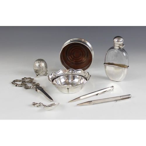 69 - A selection of silver and silver coloured tableware and accessories, to include; a Tiffany silver fl... 