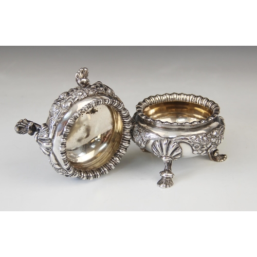 15 - A pair of silver open salts, R & S Garrard & Co, London 1912, each of circular form with gadroon bor... 