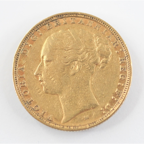 65 - A Victorian sovereign, dated 1885, weight 8.0gms