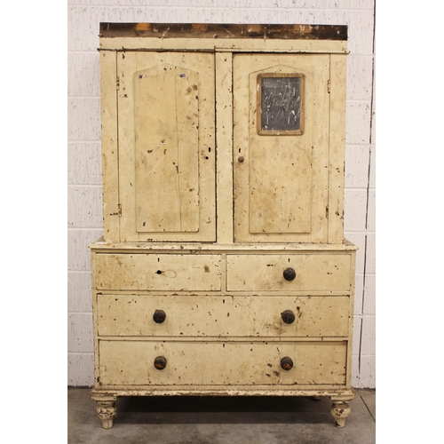 681 - A painted Victorian pine housekeepers cupboard, the two doors opening to twin compartments, upon the... 