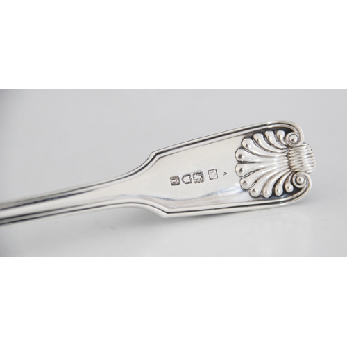 65 - An Edwardian shell and thread fiddle pattern silver stilton scoop, Walter Walker & Brownfield Tolhur... 