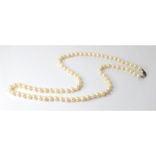 137 - A cultured pearl necklace, comprising a single row of off-round cultured pearls, each measuring appr... 