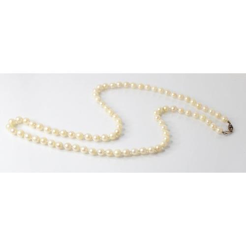 137 - A cultured pearl necklace, comprising a single row of off-round cultured pearls, each measuring appr... 