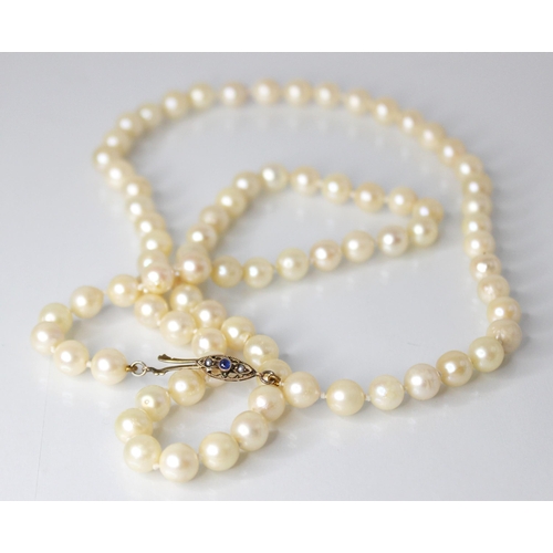 137 - A cultured pearl necklace, comprising a single row of off-round cultured pearls, each measuring appr... 