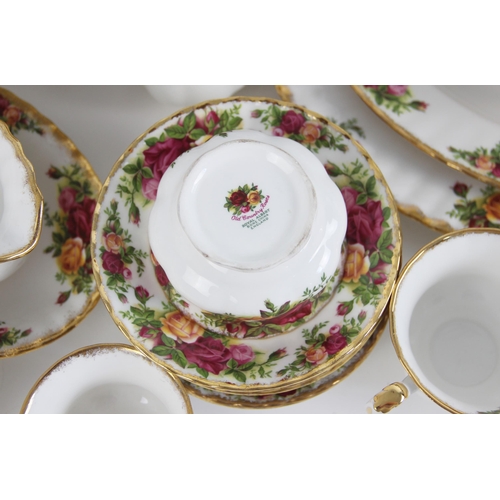 372 - An extensive Royal Albert 'Old Country Roses' dinner, tea and coffee service, comprising; twelve din... 