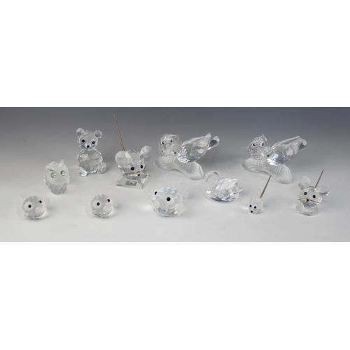 408 - A selection of Swarovski crystal animal figures, to include three blowfish, largest 7cm long, two lo... 