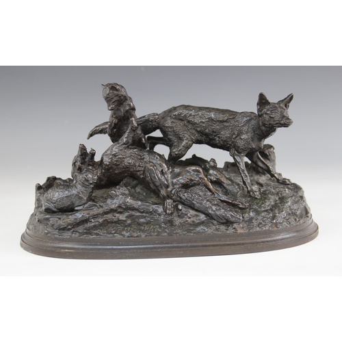 535A - Pierre-Jules Mêne (1810-1879), a cast iron animal group of foxes and cubs, modelled on naturalistic ... 