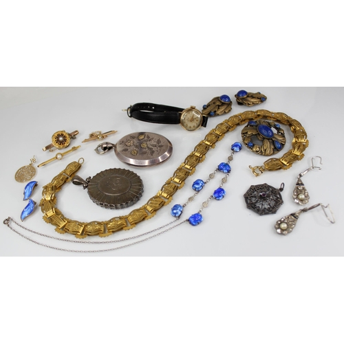 92 - A selection of Victorian and later jewellery, to include; an early 20th century 18ct gold cultured p... 