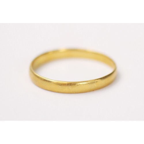 85 - A 22ct gold wedding band, marks for 'HA', Birmingham 1938, ring size U 1/2, weight 3.4gms