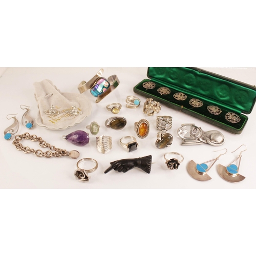 108 - A selection of silver and white metal jewellery and accessories, to include: a cased set of six Art ... 