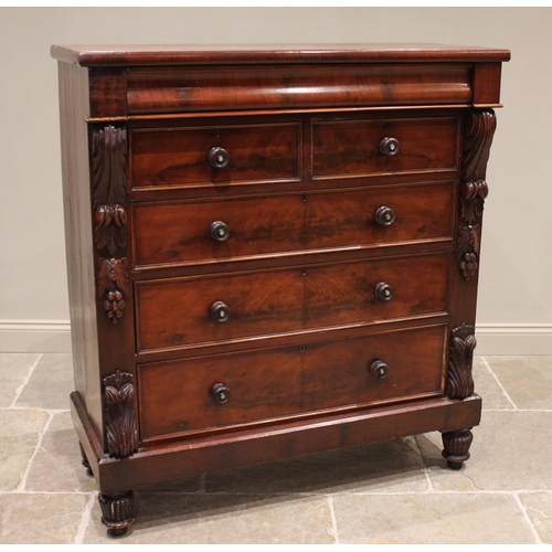 776 - A Victorian mahogany chest of drawers, the rectangular top above a cushion frieze drawer, two short ... 