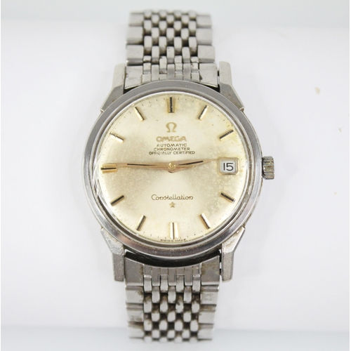 137 - A Gentleman's vintage Omega Constellation automatic chronometer wristwatch, the circular pearlescent... 