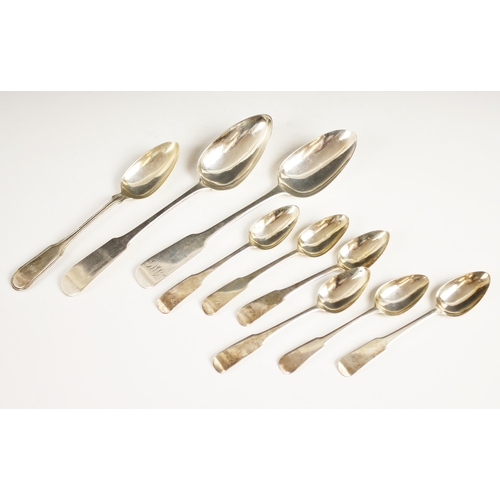 85 - A selection of 19th century Scottish fiddle pattern silver spoons, to include five George III teaspo... 