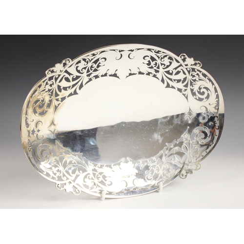 84 - A George VI silver dish, Emile Viner, Sheffield 1948, of lobed oval form with pierced foliate detail... 