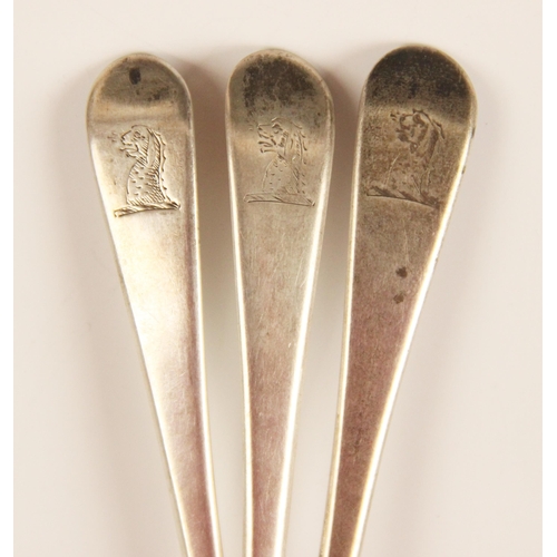 33 - A set of eleven Edwardian Old English silver teaspoons, Holland, Aldwinckle & Slater, London 1904, e... 