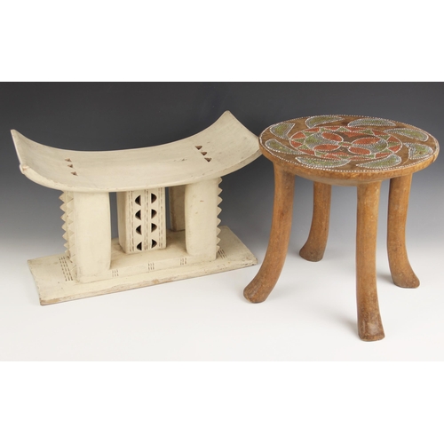 435 - A West African tribal art Ghana Ashanti white stool, 28cm high, and an East African Kenyan Kamba sto... 