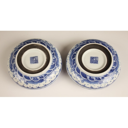 418 - A pair of Chinese porcelain blue and white boxes and covers, Qianlong seal mark, each circular box p... 