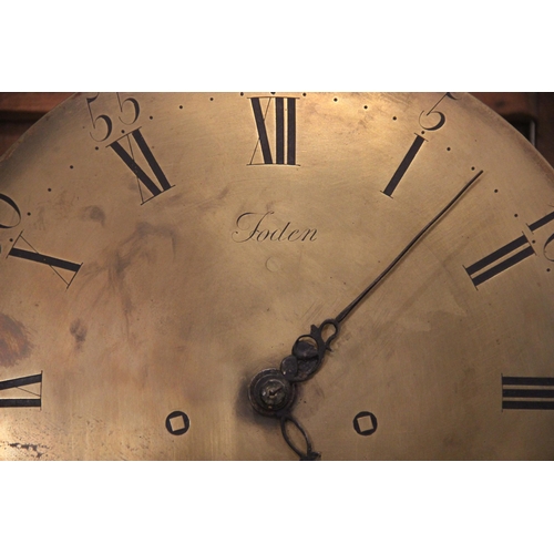 685 - A George III oak cased thirty hour longcase clock, the 32cm diameter circular brass dial applied wit... 