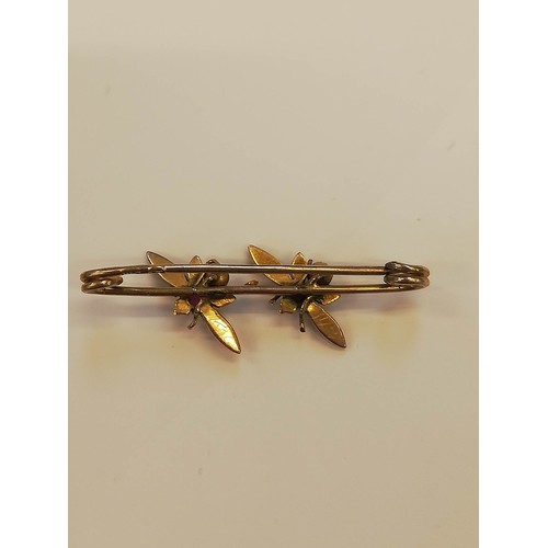 119 - A 9ct gold pearl set foliate spray brooch, designed as a branch with textured leaves and cultured pe... 